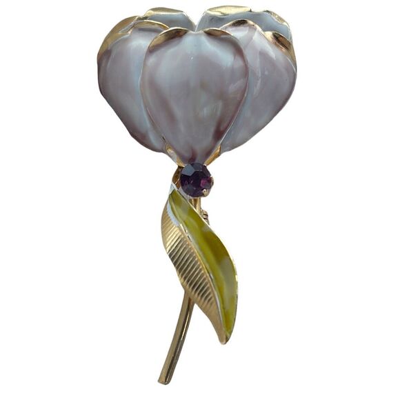 Vintage Jewelry - Vintage enamel metal puffed flower brooch.